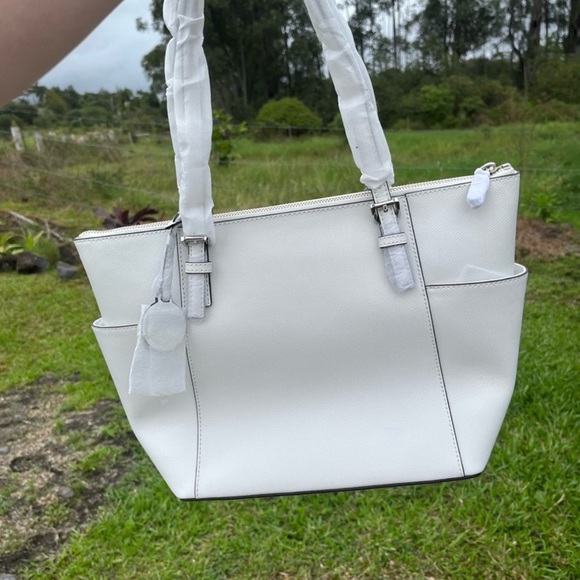 NWT Michael Kors Optic White Jet Set Purse - Picture 6 of 16